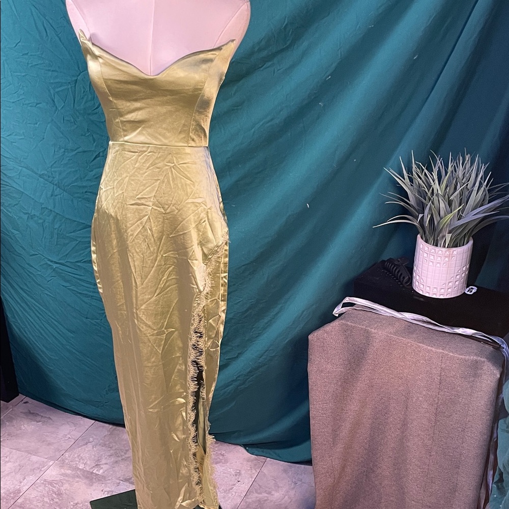 Elegant Strapless sage Dress